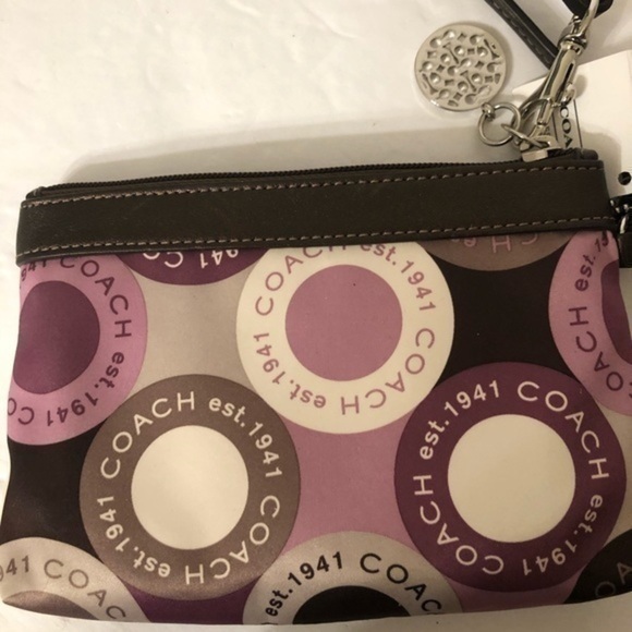 COACH pink snaphead wristlet